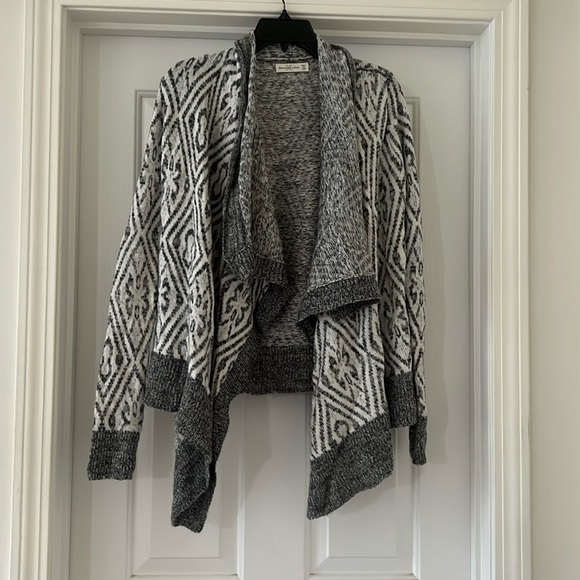 Abercrombie & Fitch Sweaters - Abercrombie and Fitch sweater